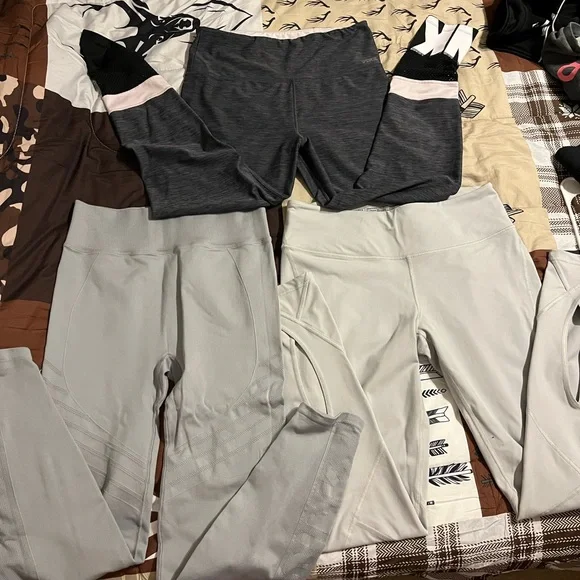 (3) EUC VS PINK LEGGINGS SIZE LARGE - Picture 1 of 9